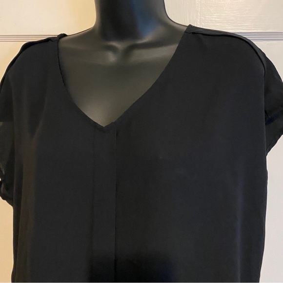 Bellatrix Black Blouse with Short Sleeves - Picture 7 of 7